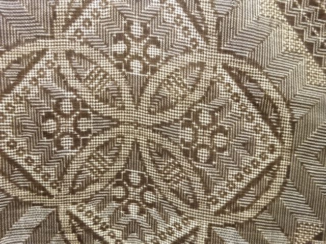 アンティーク　華紋織出し本場泥大島紬着物（龍郷）